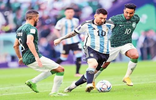 从战鹰到芙宁娜，虎扑女神越抽象，田曦薇章若楠女粉越轻松