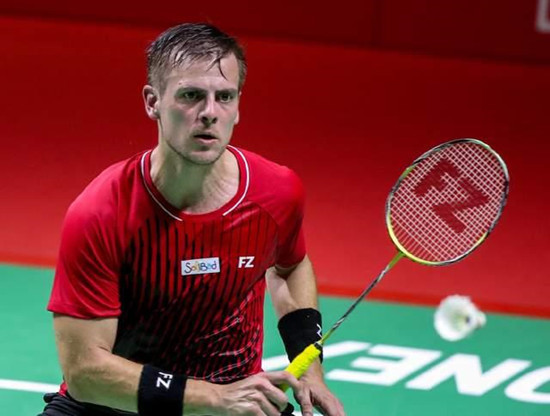 能够借助主 能够借助主