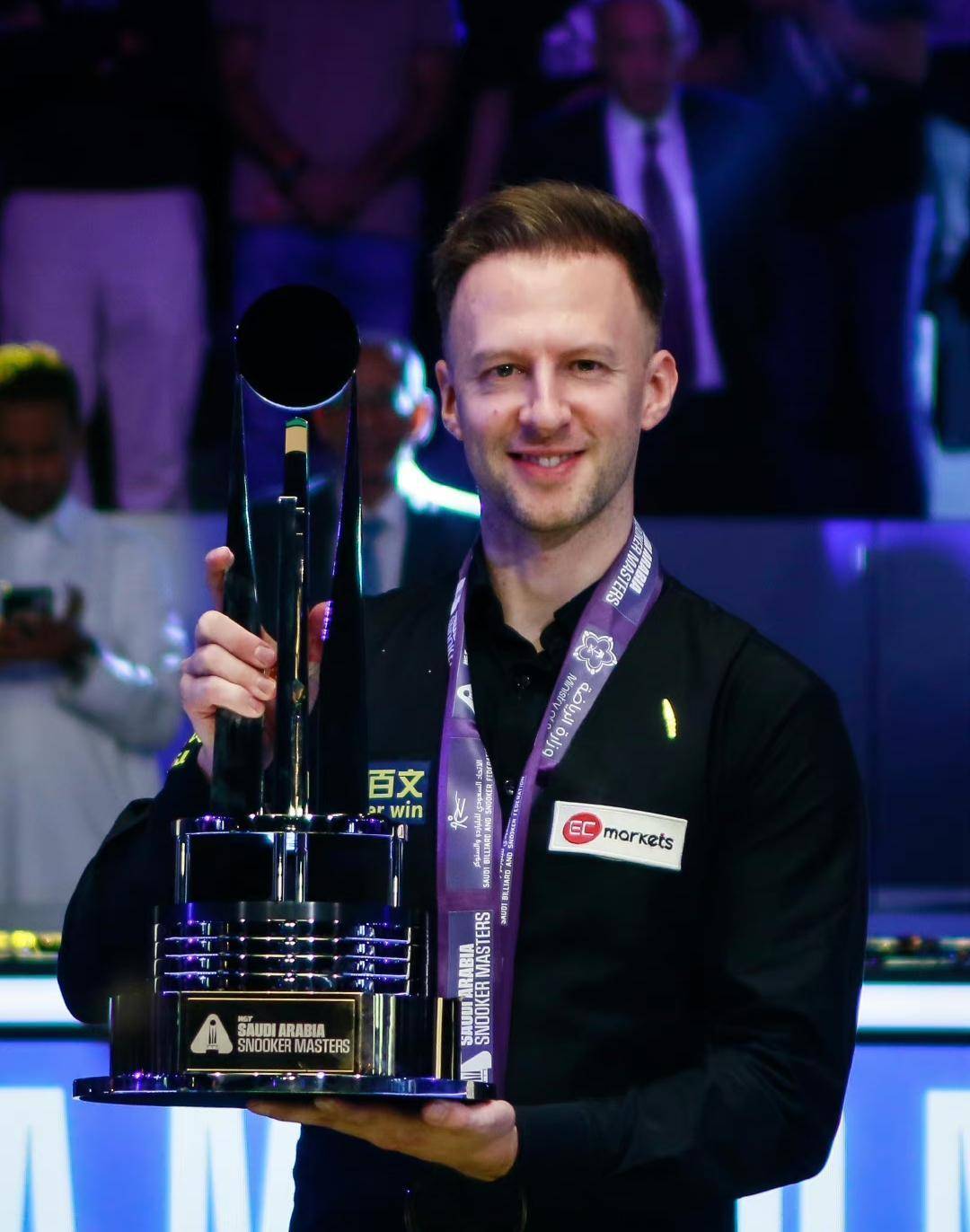 斯最终获得 斯最终获得