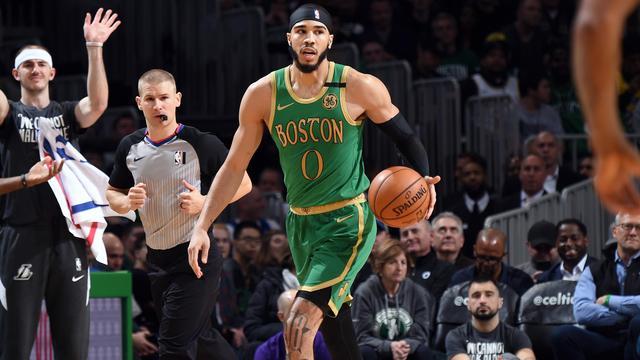 凭借充沛的 凭借充沛的